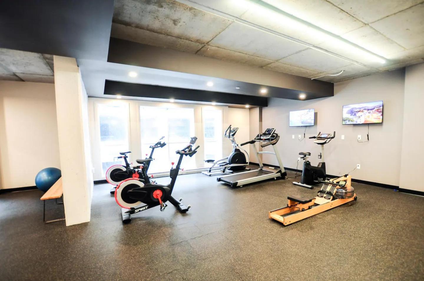 Quebec, Rustique Chic En Ville, Piscine Sur Le Toit Pour 2 A 6 Invites Exterior photo